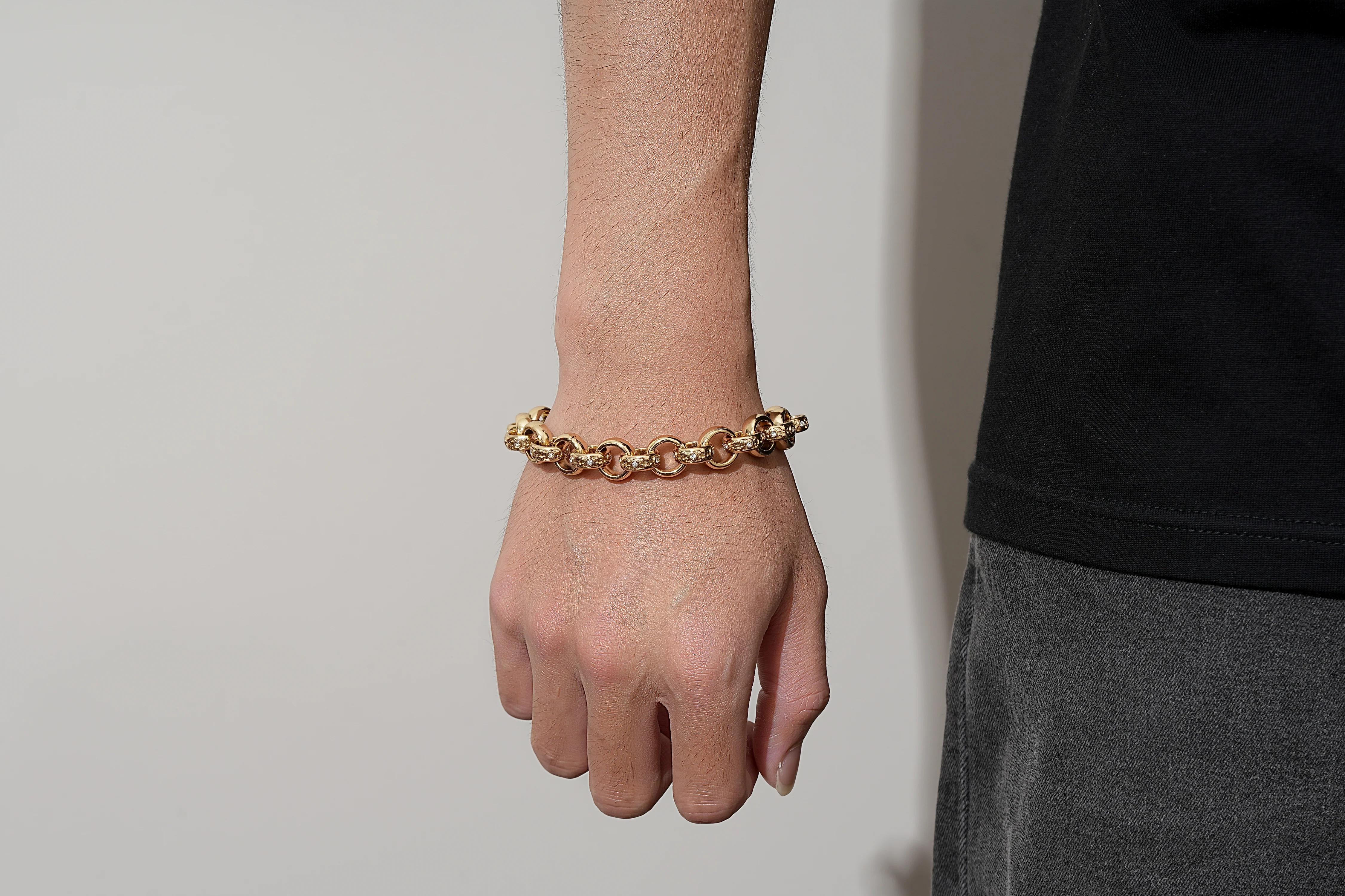 12mm Gold Crystal Pattern Belcher Bracelet Big Links - Image 4