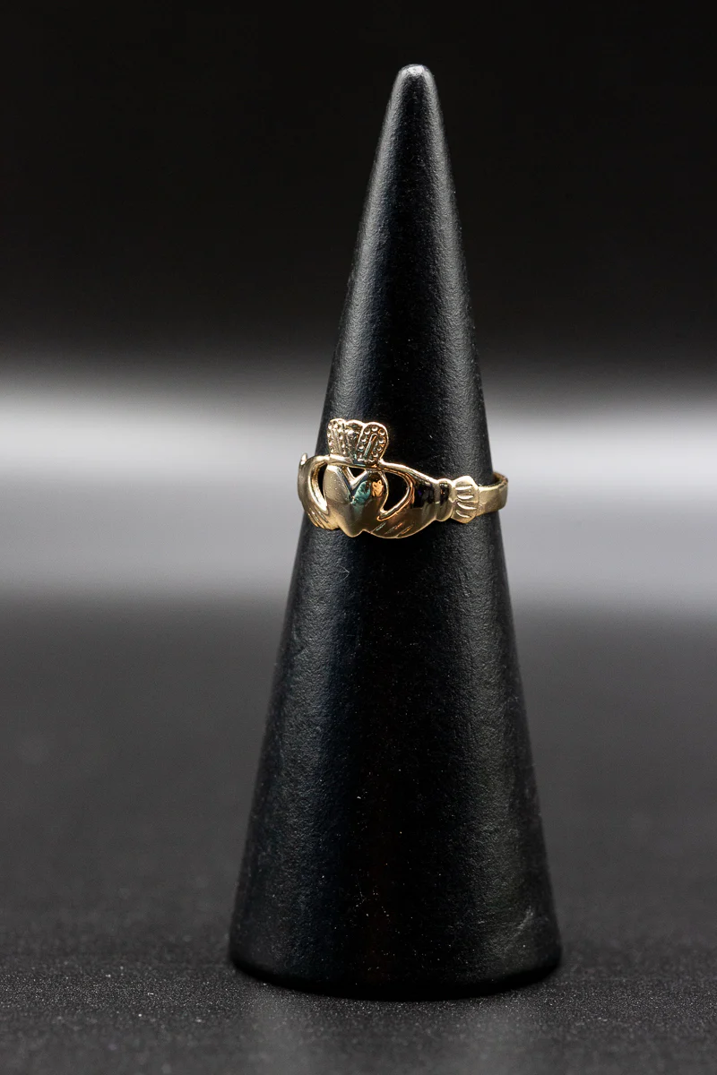 Gold 9ct Claddagh Ring - Image 4