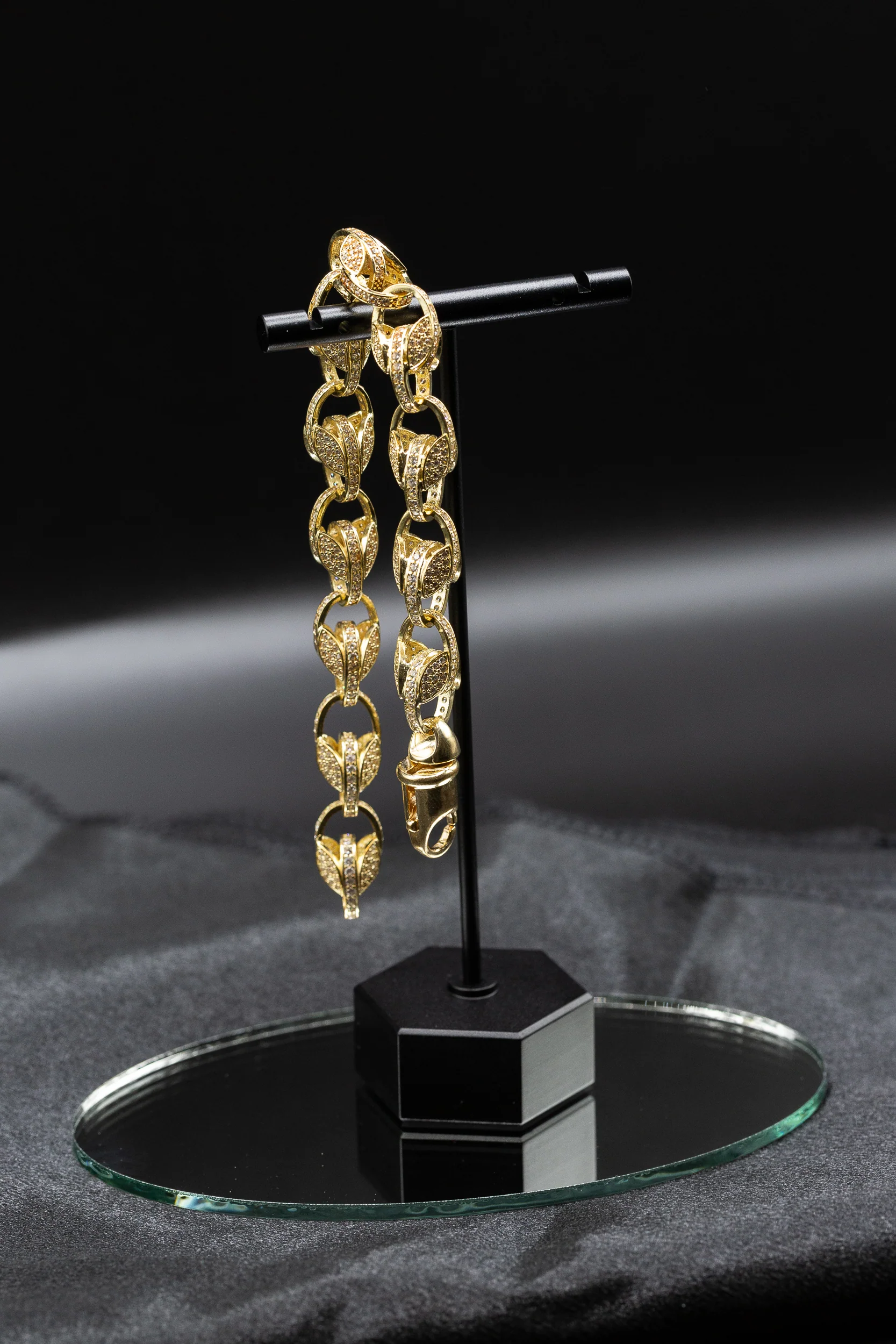 9ct Solid Gold CZ Tulip Bracelet - Image 8