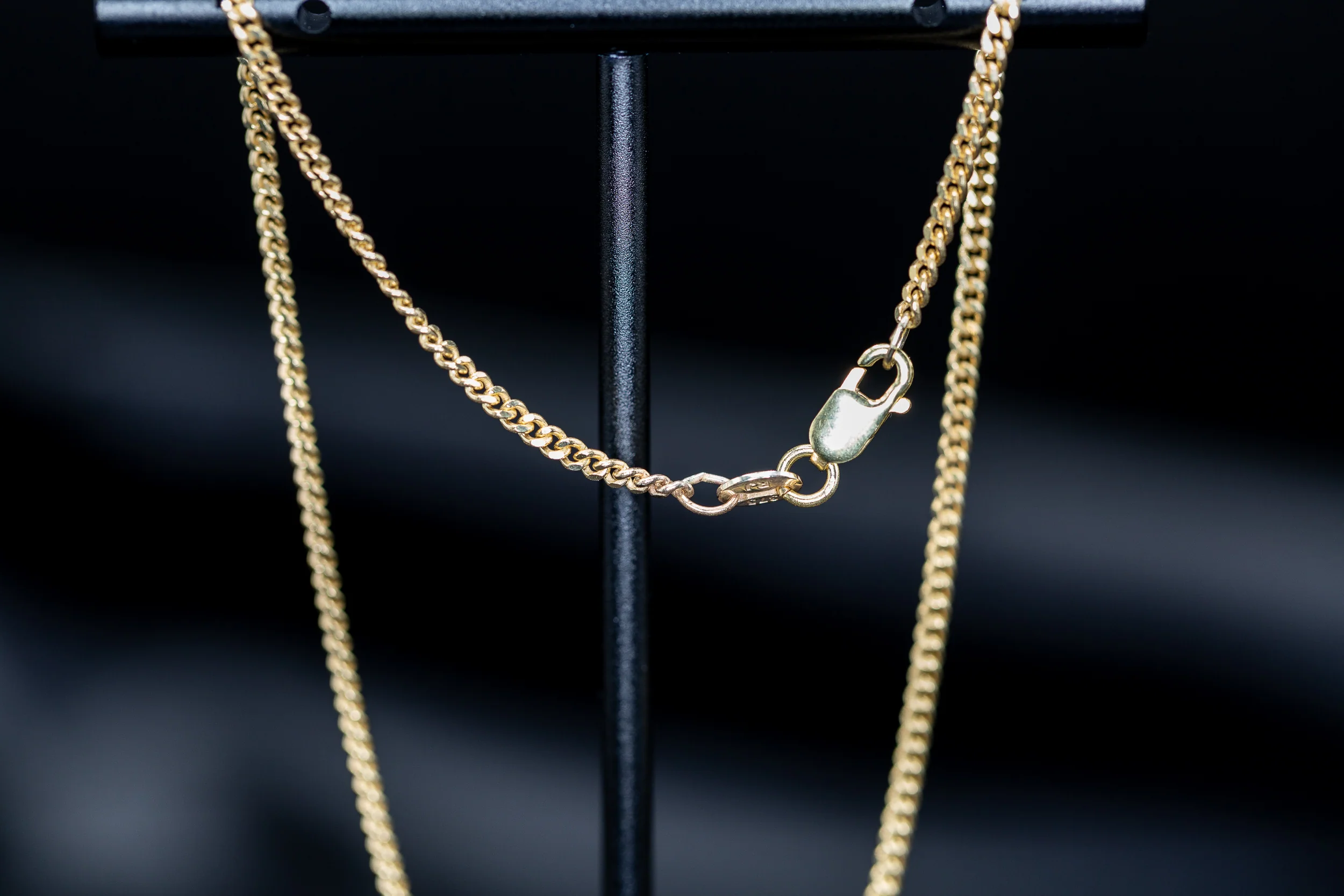 9ct Solid Gold Diamond-Cut Curb Anklet 10" - Image 3