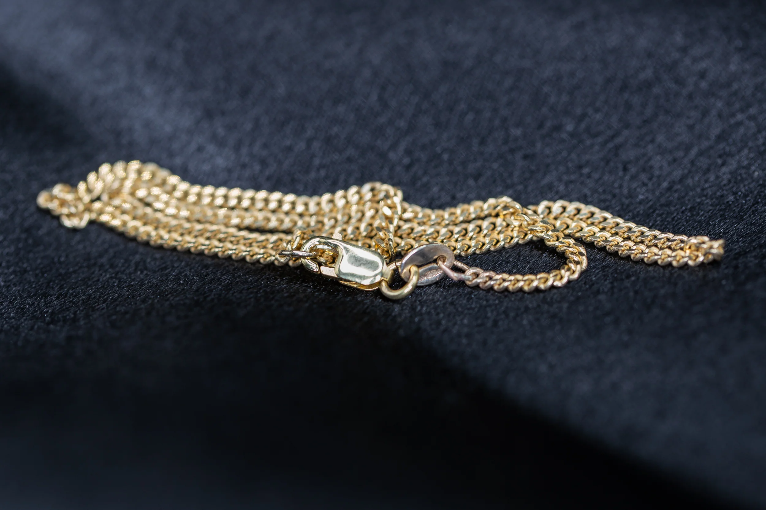 9ct Solid Gold Diamond-Cut Curb Anklet 10" - Image 5