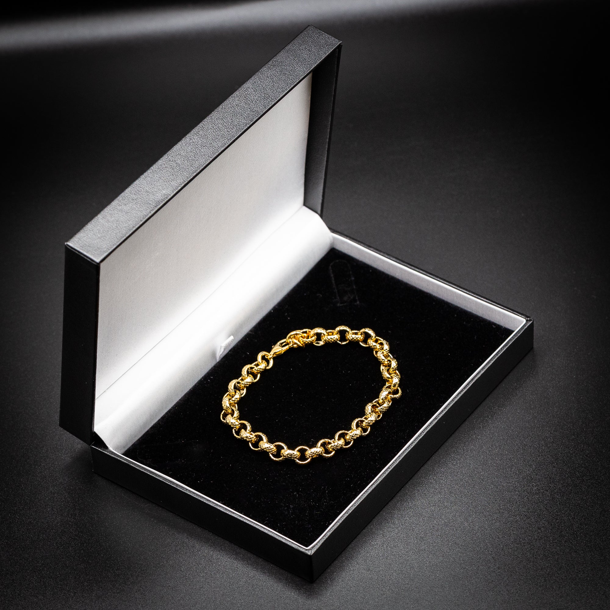 Gold Diamond-Cut Belcher Bracelet 8mm - Image 7