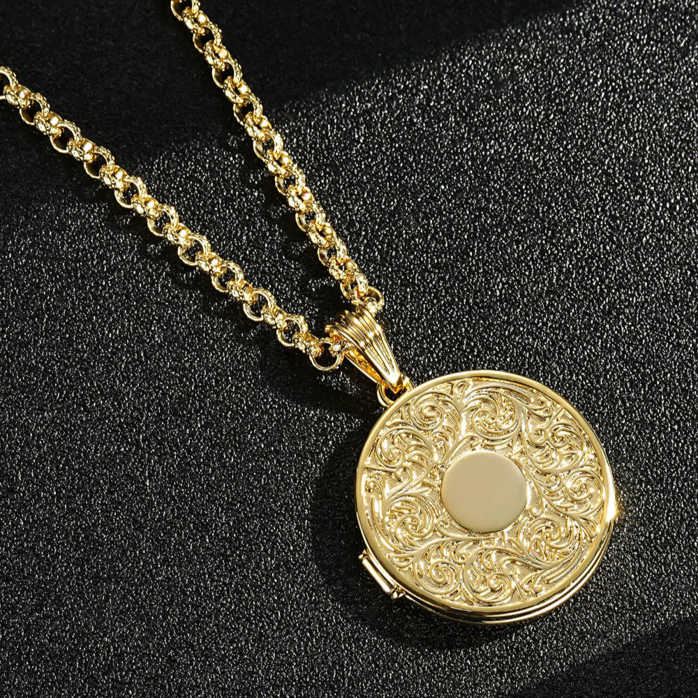 Gold Filigree Round Locket - Image 4